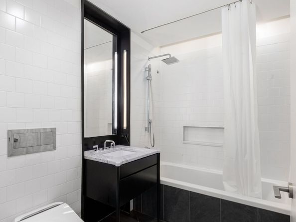 50 Greenpoint Avenue 2B, Brooklyn NY 11222