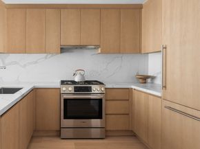 30-05 Vernon Boulevard 6D, Queens NY 11102