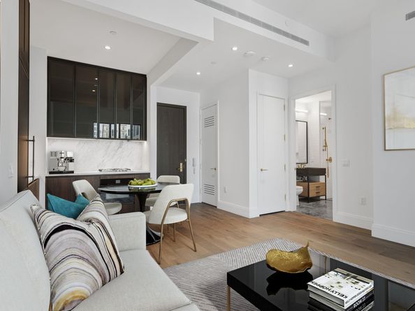 30 East 29th Street 19B, New York NY 10016