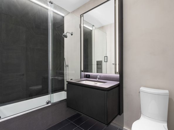 77 Charlton Street N8D, New York NY 10014
