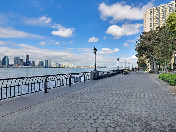 225 Rector Place 2DD, New York NY 10280