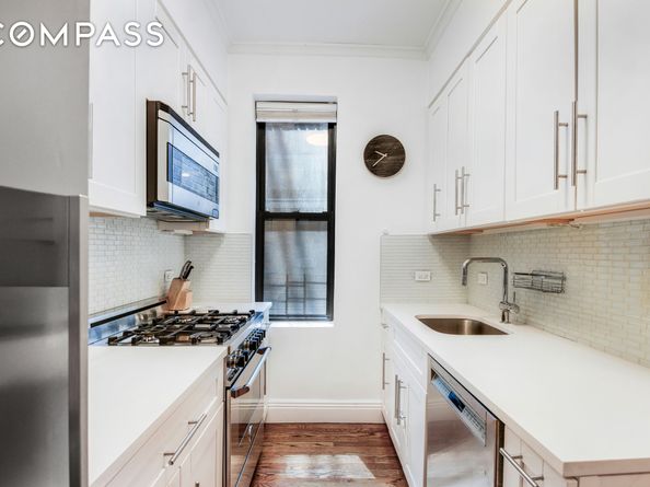 24-75 38th Street A10, Queens NY 11103