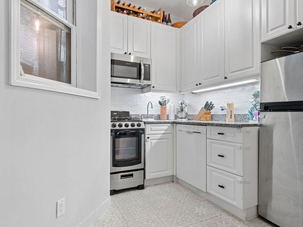 331 East 92nd Street 4B, New York NY 10128
