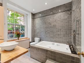 21 East 11th Street 3, New York NY 10003