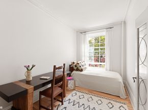 21 East 11th Street 3, New York NY 10003