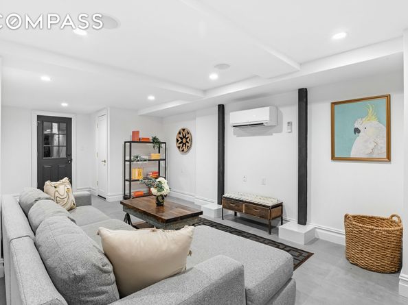 576 Carroll Street, Brooklyn NY 11215