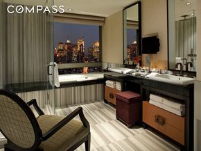 246 Spring Street 4105, New York NY 10013