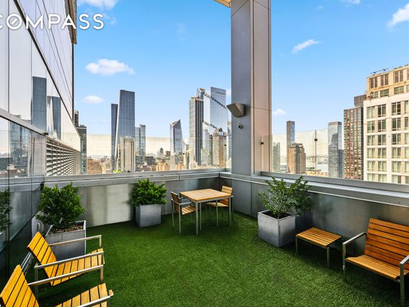 350 West 42nd Street 6K, New York NY 10036