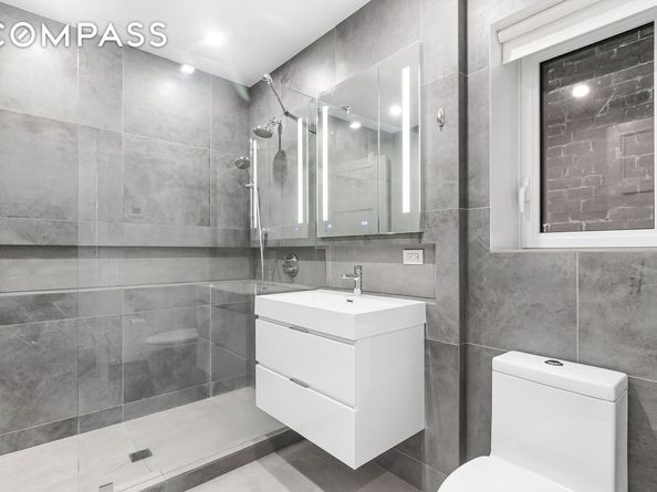 309 Ocean Parkway 4F, Brooklyn NY 11218