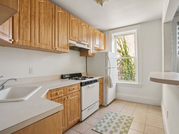 1118 Cortelyou Road, Brooklyn NY 11218