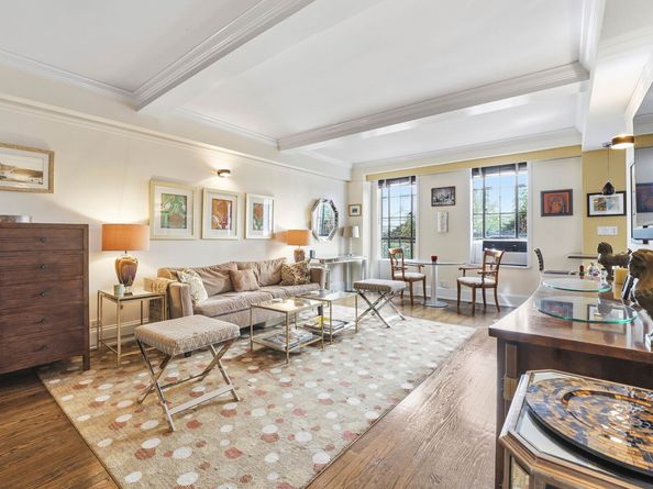 333 West 56th Street 2L, New York NY 10019