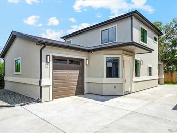 3224 W Dakota Avenue
