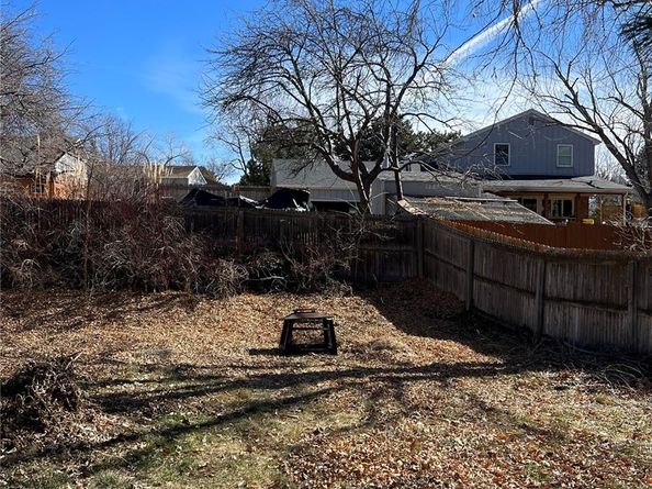 Undisclosed Address #4459889, Aurora CO 80014