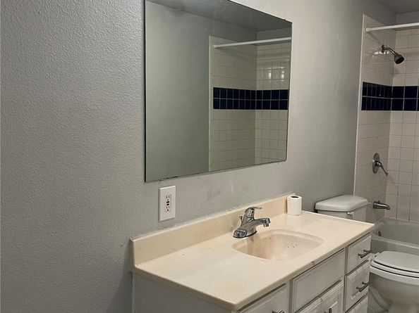 Undisclosed Address #4459889, Aurora CO 80014