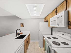 540 S Forest Street 7102, Denver CO 80246