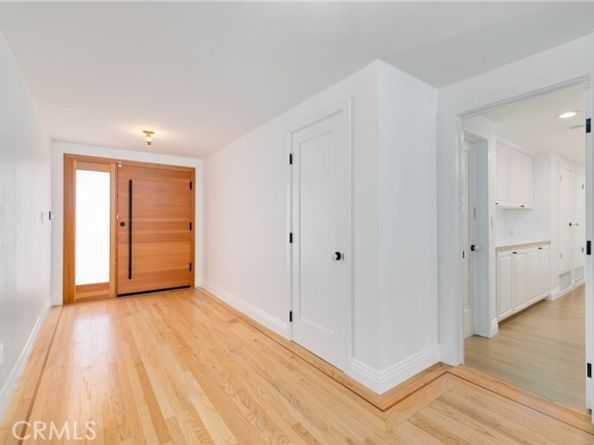 4676 Arriba Drive, Tarzana (los Angeles) CA 91356