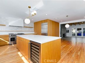 4676 Arriba Drive, Tarzana (los Angeles) CA 91356