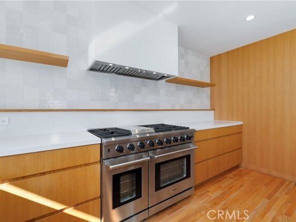 4676 Arriba Drive, Tarzana (los Angeles) CA 91356