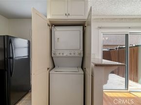 17045 Roscoe Boulevard 14, Northridge (los Angeles) CA 91325