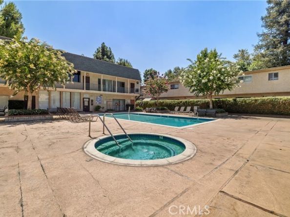 17045 Roscoe Boulevard 14, Northridge (los Angeles) CA 91325