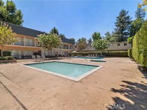 17045 Roscoe Boulevard 14, Northridge (los Angeles) CA 91325