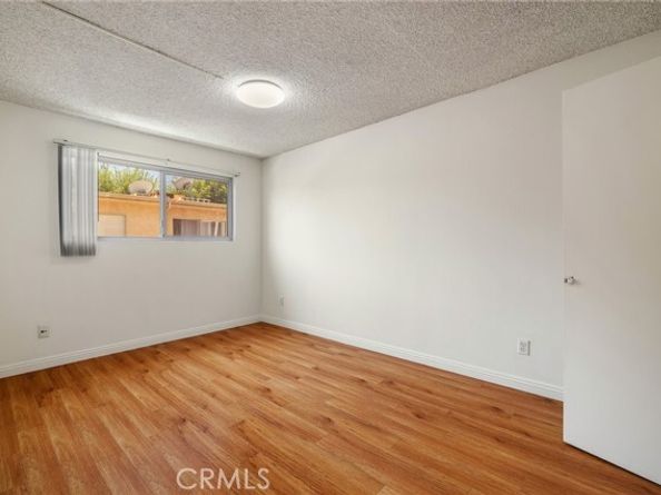 17045 Roscoe Boulevard 14, Northridge (los Angeles) CA 91325