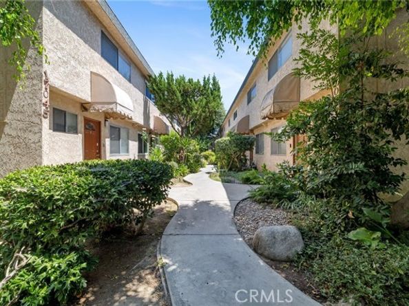 17045 Roscoe Boulevard 14, Northridge (los Angeles) CA 91325