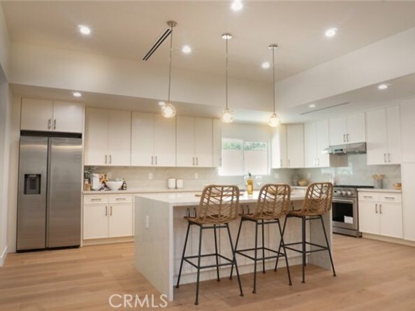 17063 Knapp Street, Northridge (los Angeles) CA 91325