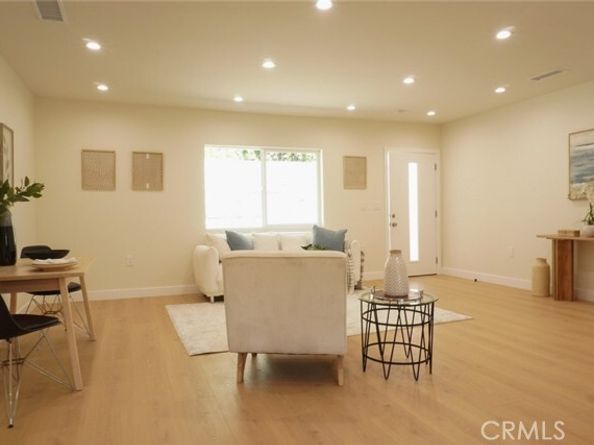 17063 Knapp Street, Northridge (los Angeles) CA 91325