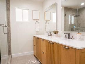 17063 Knapp Street, Northridge (los Angeles) CA 91325