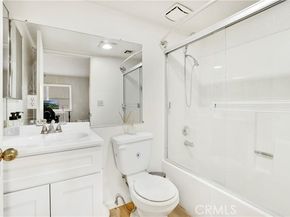 9038 Orion Avenue 107, North Hills (los Angeles) CA 91343