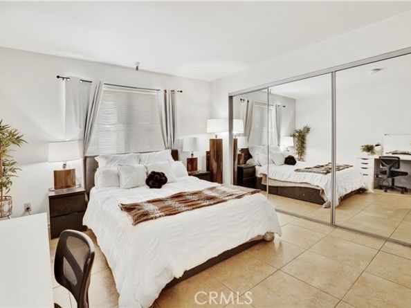 9038 Orion Avenue 107, North Hills (los Angeles) CA 91343