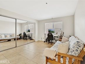 9038 Orion Avenue 107, North Hills (los Angeles) CA 91343