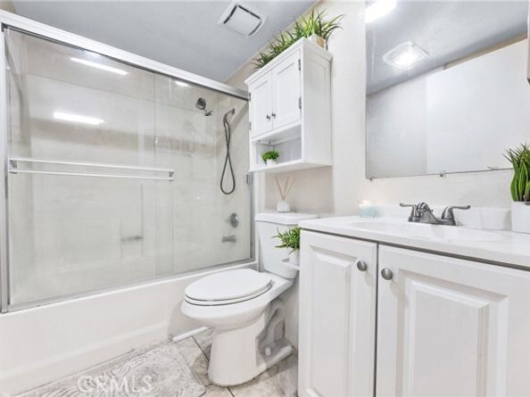 9038 Orion Avenue 107, North Hills (los Angeles) CA 91343