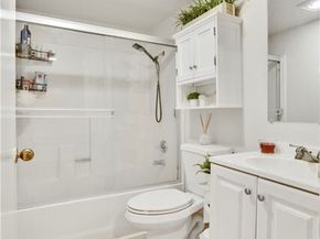 9038 Orion Avenue 107, North Hills (los Angeles) CA 91343