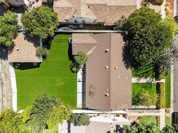 8400 Chimineas Avenue, Northridge (los Angeles) CA 91325