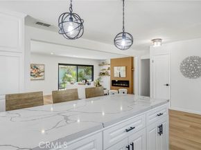 8400 Chimineas Avenue, Northridge (los Angeles) CA 91325