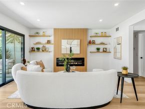 8400 Chimineas Avenue, Northridge (los Angeles) CA 91325