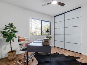 8400 Chimineas Avenue, Northridge (los Angeles) CA 91325