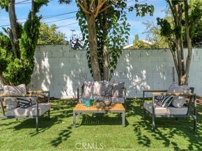 8400 Chimineas Avenue, Northridge (los Angeles) CA 91325