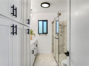 8400 Chimineas Avenue, Northridge (los Angeles) CA 91325