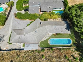 4067 Hayvenhurst Drive