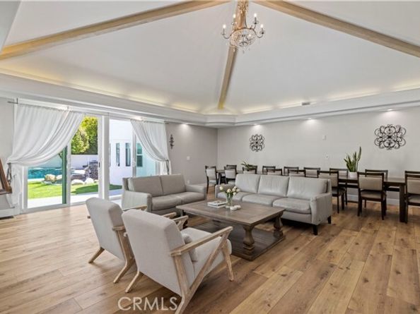 8944 Enfield, Northridge (los Angeles) CA 91325