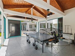 8944 Enfield, Northridge (los Angeles) CA 91325