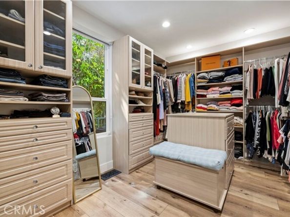 8944 Enfield, Northridge (los Angeles) CA 91325