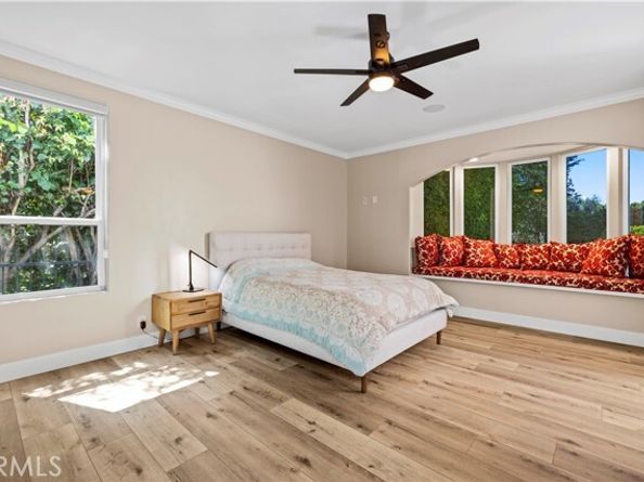 8944 Enfield, Northridge (los Angeles) CA 91325