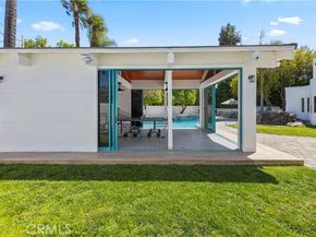8944 Enfield, Northridge (los Angeles) CA 91325