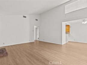 16255 Devonshire Street 31, Granada Hills (los Angeles) CA 91344