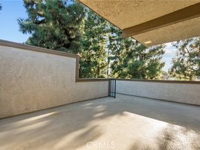 16255 Devonshire Street 31, Granada Hills (los Angeles) CA 91344
