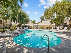 16255 Devonshire Street 31, Granada Hills (los Angeles) CA 91344